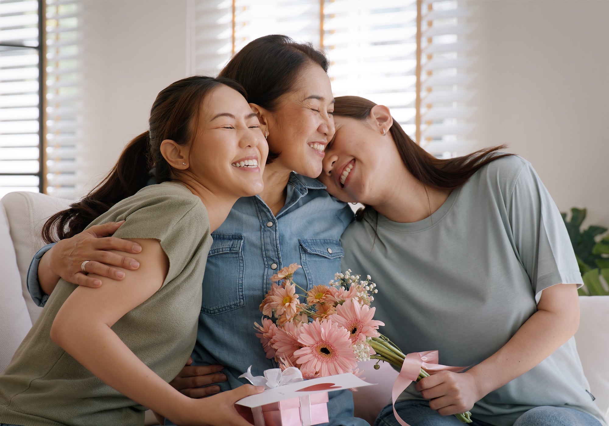 Mother’s Day 2025 Gift Guide: Travel, Taste & Tranquility