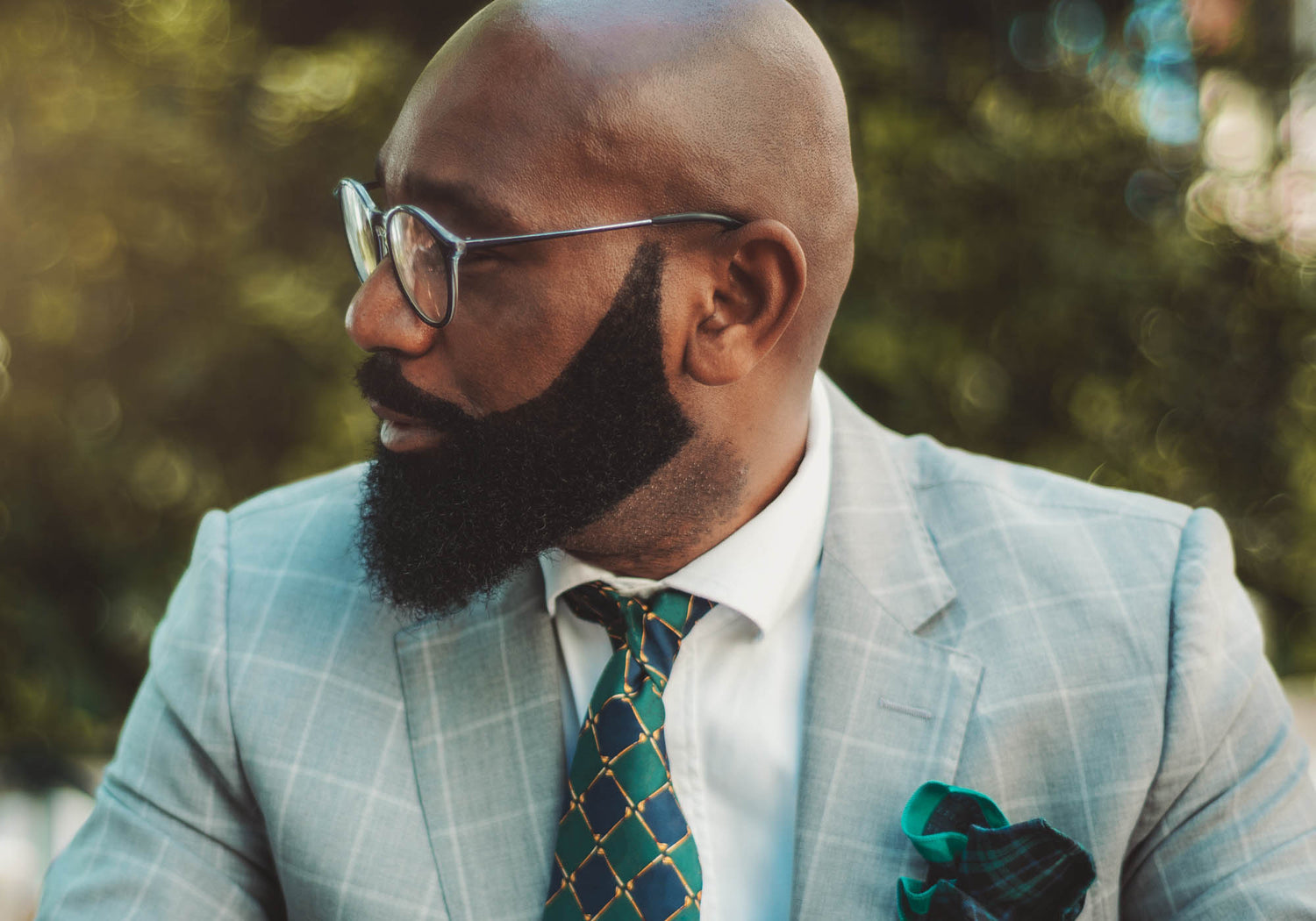 How To Style and Trim a Beard—Your Complete Guide to Beard Grooming