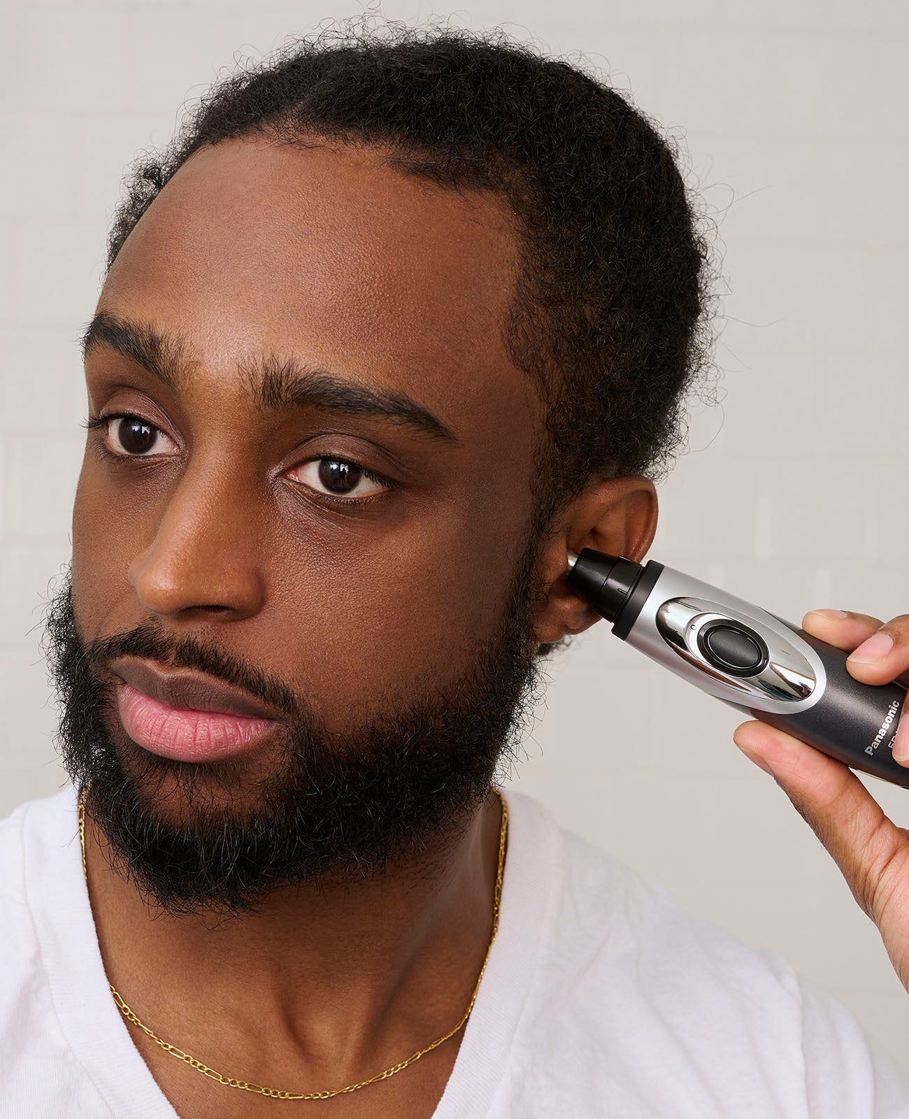 Panasonic Ear and Nose Hair Trimmer with Vacuum Cleaning System