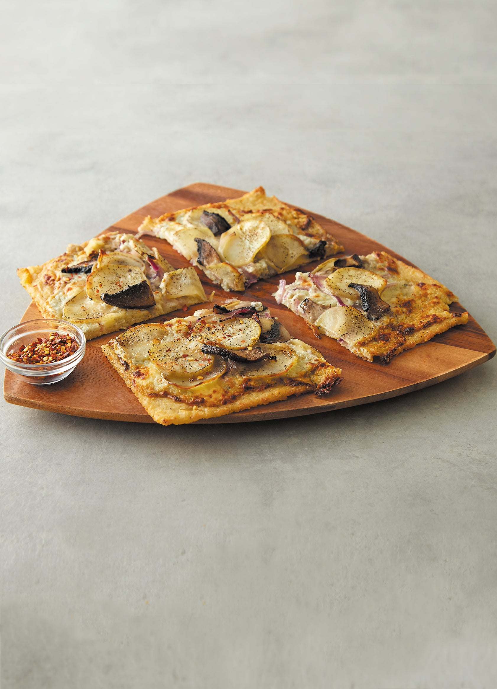 Roasted Veggies and Gorgonzola Gluten-free Pizza