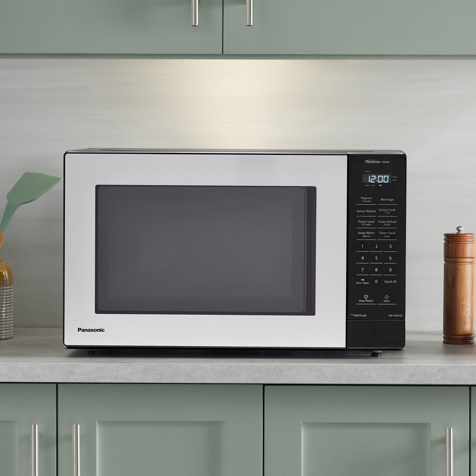 1.2 Cu. Ft. Inverter Microwave 1250W - NN-SN65QSD