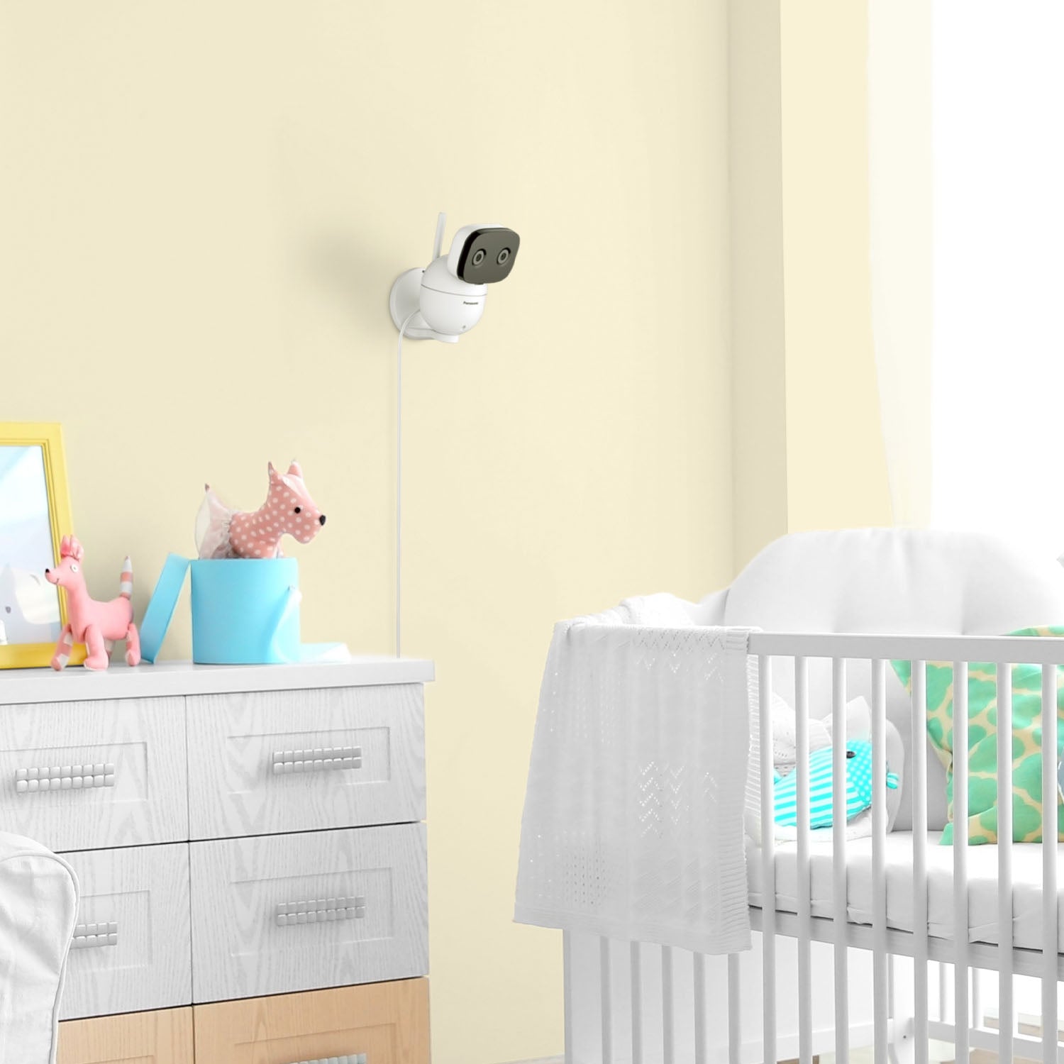 Wall mounted best sale baby monitor camera