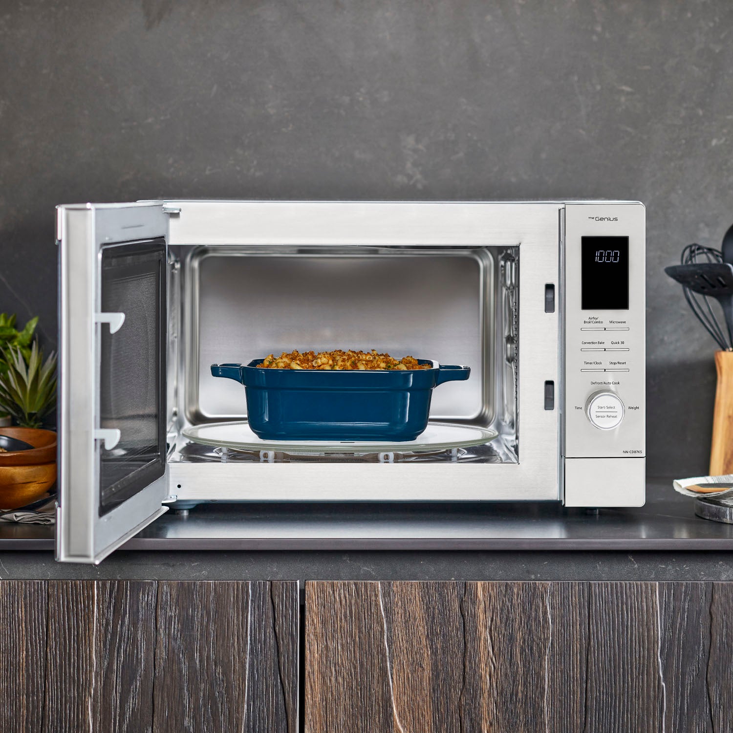 Panasonic HomeCHEF™ 7-in-1 Multi-oven with Steam, Convection Bake