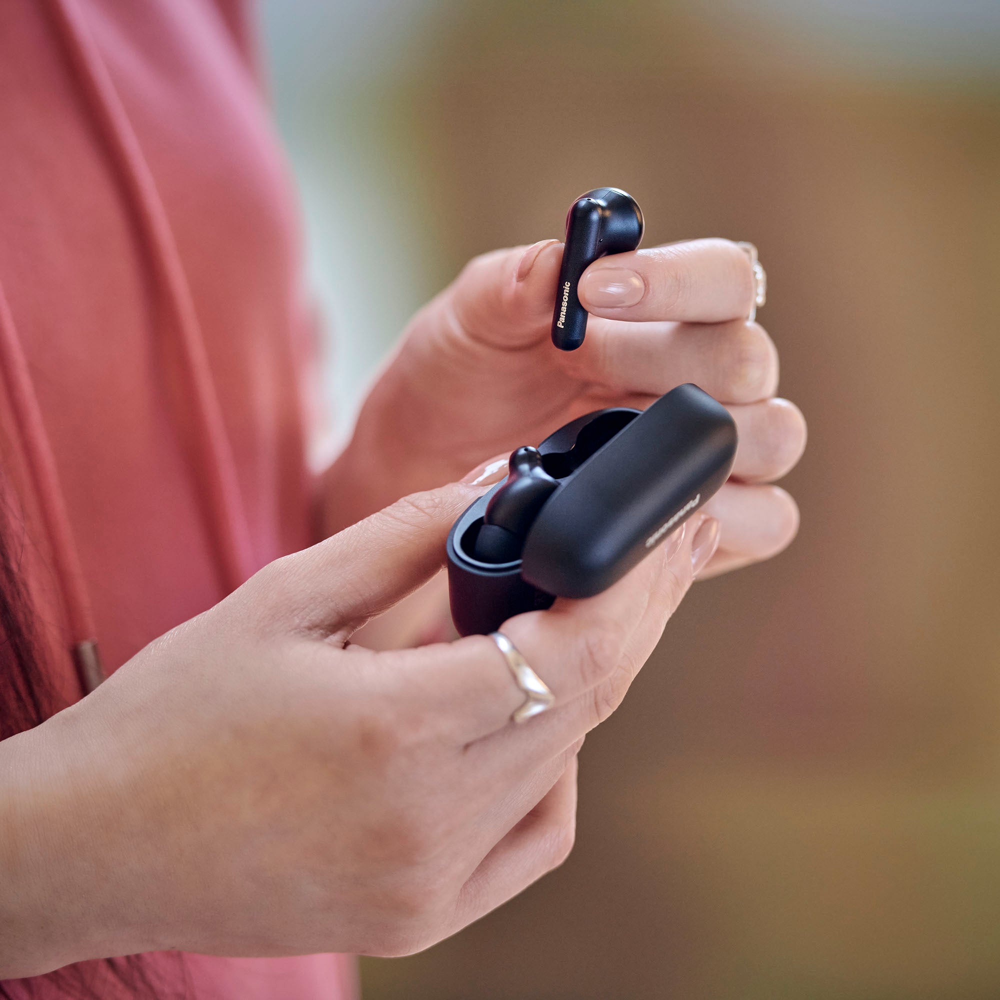 Wireless earbuds for online meetings